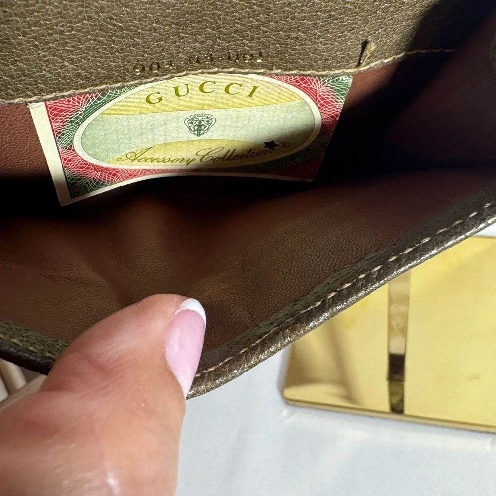 Vintage Gucci Monogram Wallet with Red and Green Stripe - Picture 5 of 14